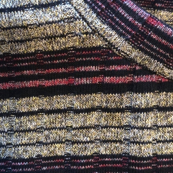 BCBG pullover tunic, burgundy, gold stripe, XS - Picture 7 of 7